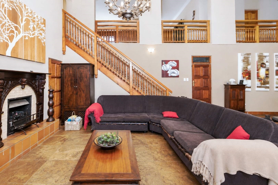 5 Bedroom Property for Sale in Schoemansville North West